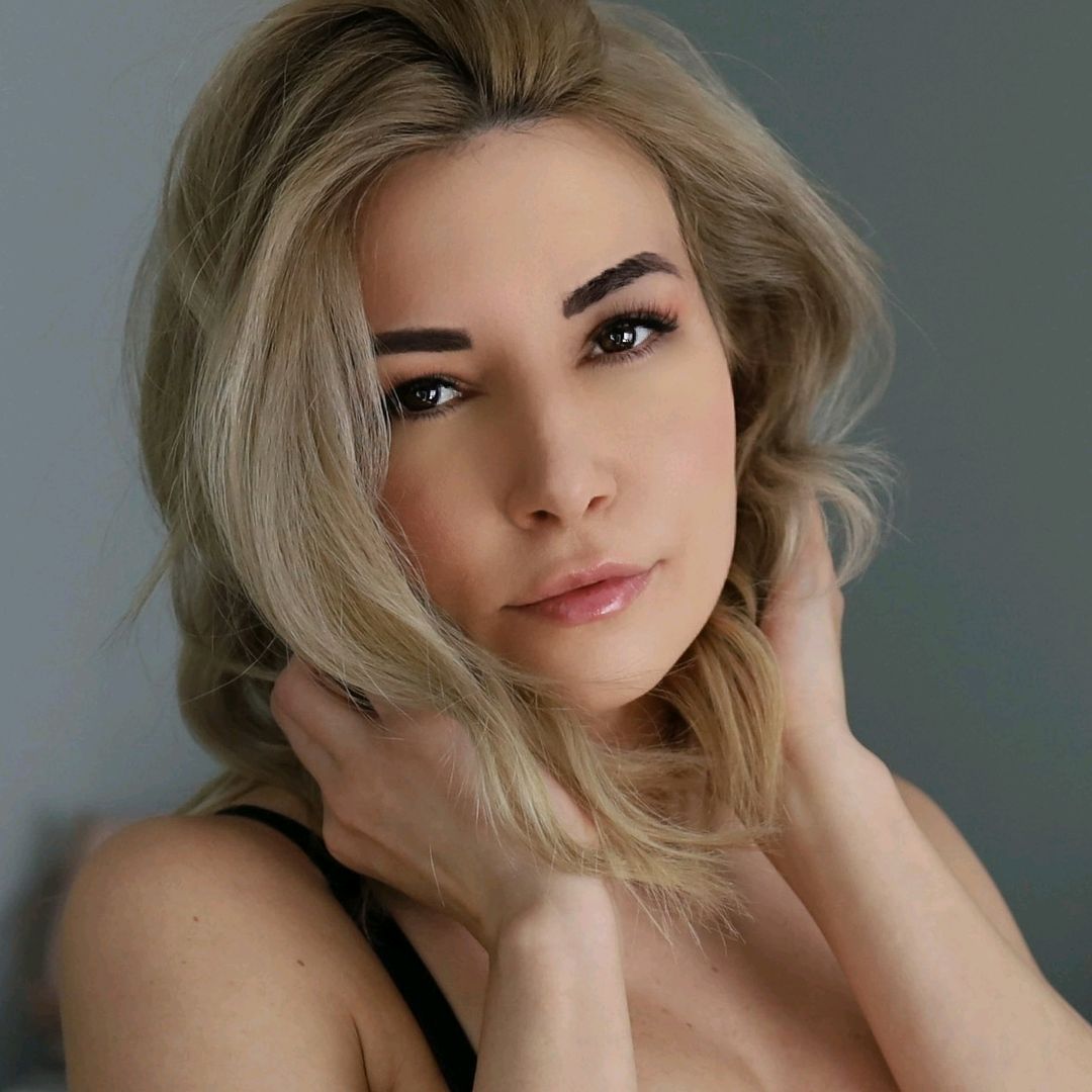Alinity Divine
