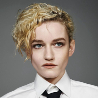 Julia Garner