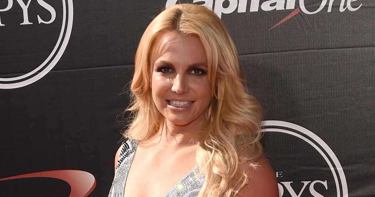 Britney Spears Voluntarily Checks Into Rehab Facility After DUI Arrest